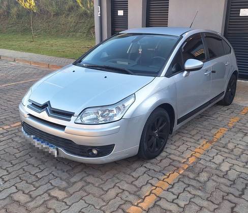 CITROËN C4 2.0 GLX 16V FLEX 4P AUTOMÁTICO CITROËN C4 2.0 GLX 16V FLEX 4P AUTOMÁTICO